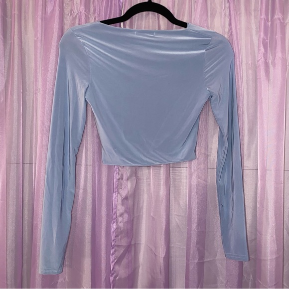 PrettyLittleThing Long Sleeve Crop Top - Picture 2 of 3